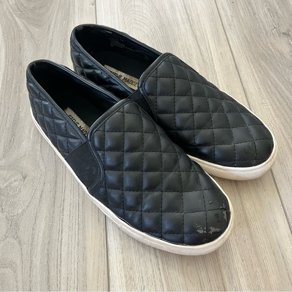 Steve Madden Women’s Black Quilted Slip-On Shoes